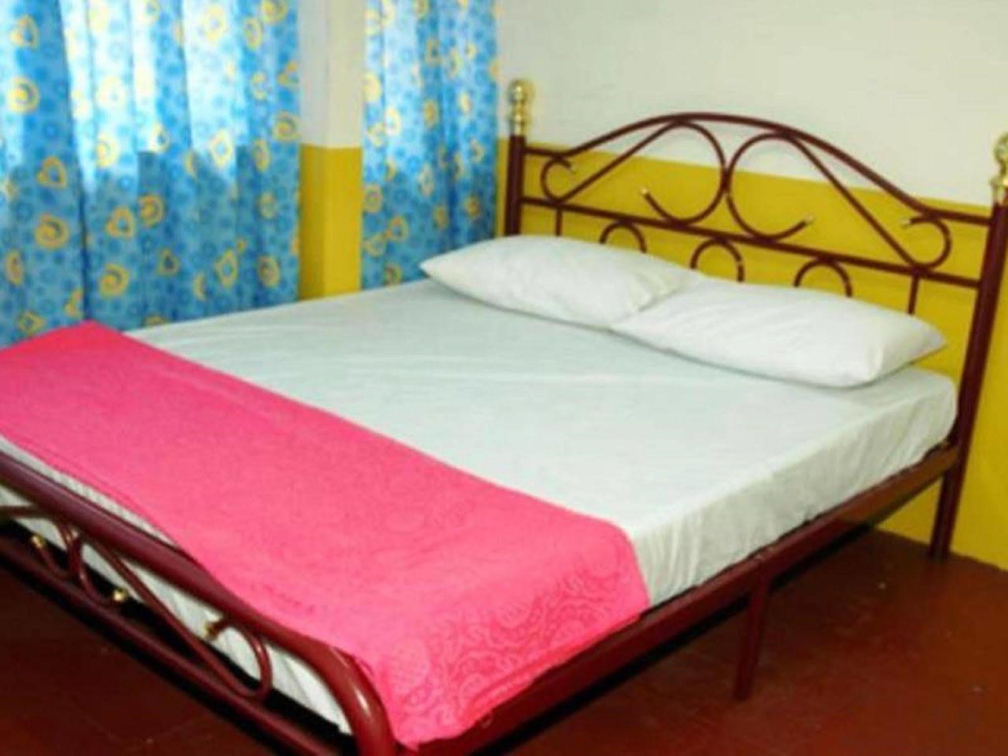Stay In Lodge Kota Kinabalu Esterno foto