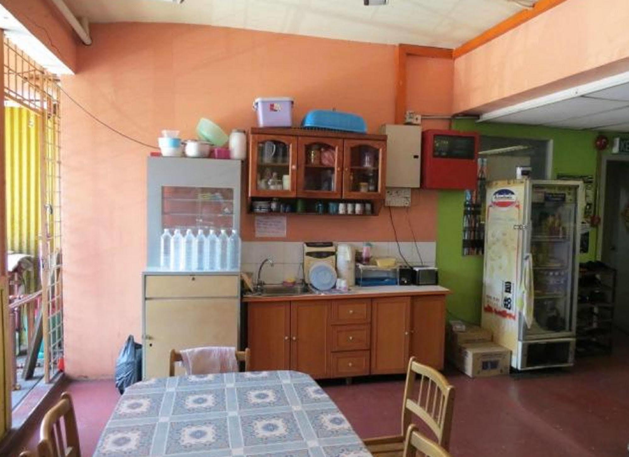 Stay In Lodge Kota Kinabalu Esterno foto